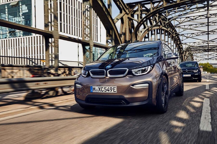 Two in one: the BMW i3 Solar Edition and the car charger solar system